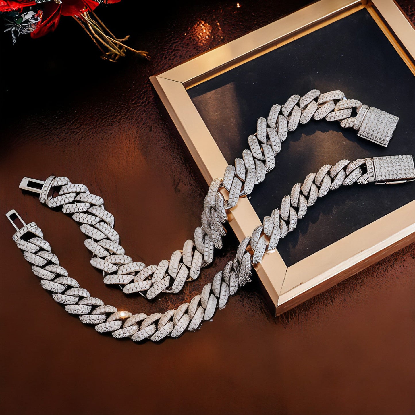 LuxeJewels⢠Diamond Cuban Bracelet