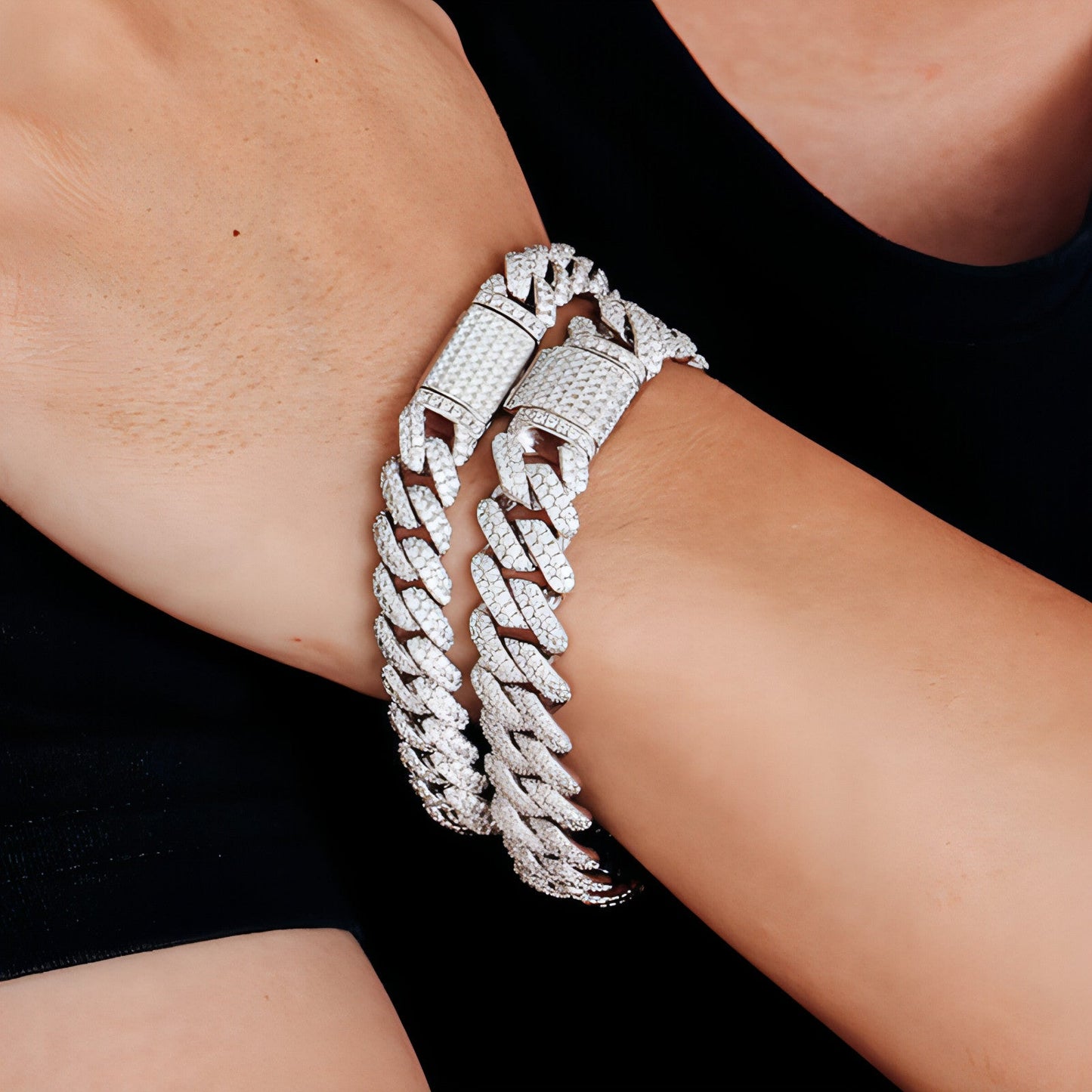 LuxeJewels⢠Diamond Cuban Bracelet
